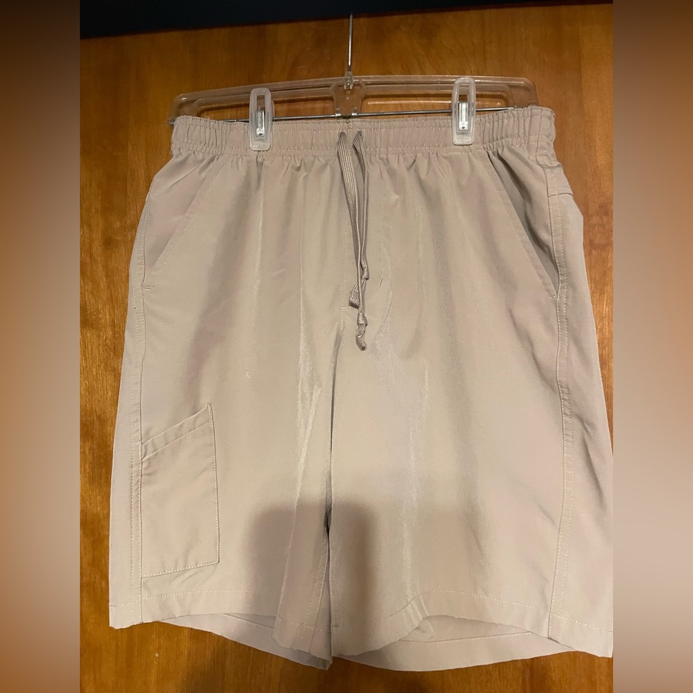 Men’s small Field & Stream tan shorts